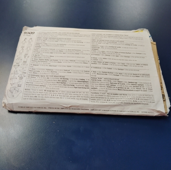 Simplicity Sewing Pattern 9509 Stuffed Giraffe Elephant Lion Clothes Noah's Ark - Picture 3 of 6